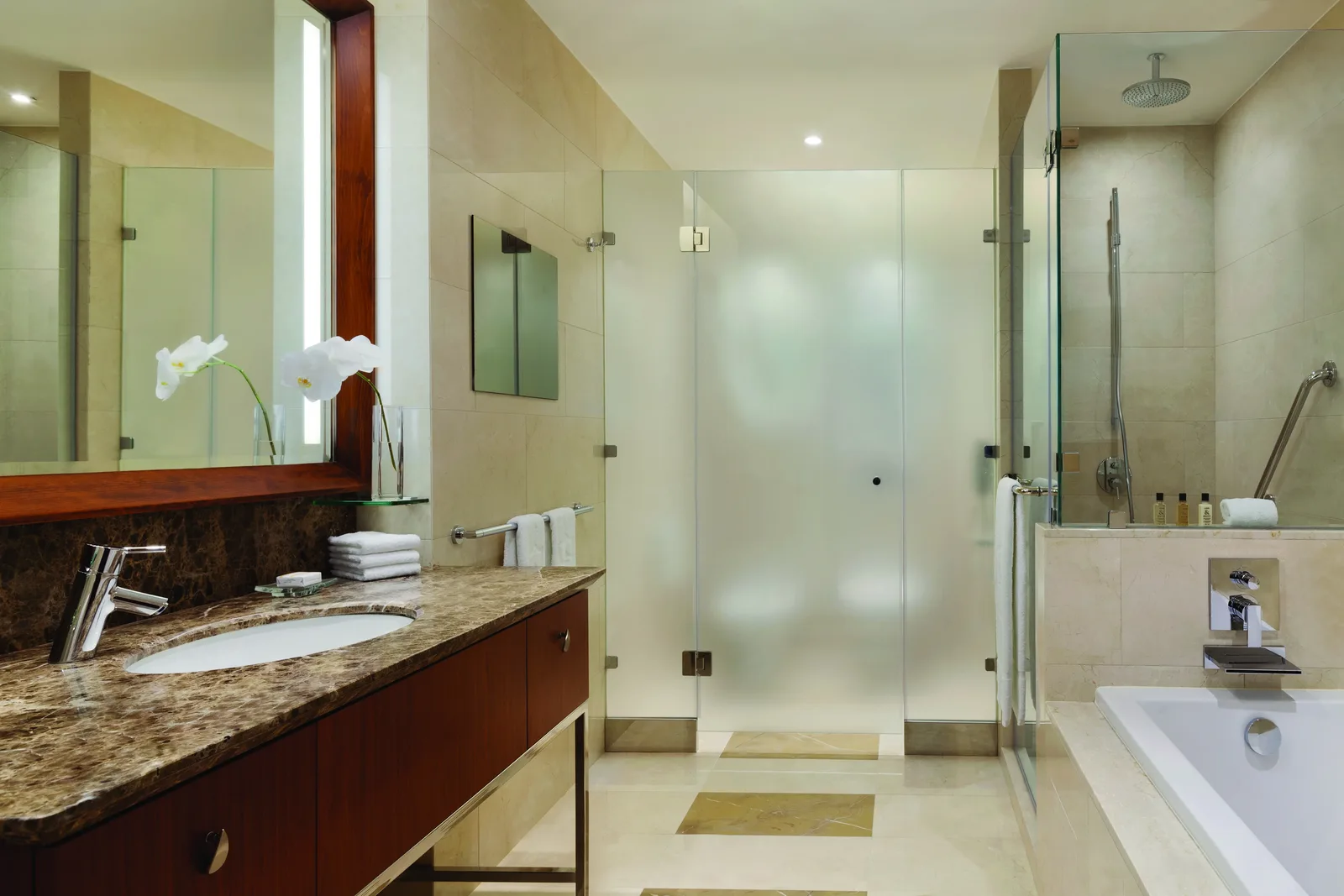 JW Marriott Deluxe King Bathroom